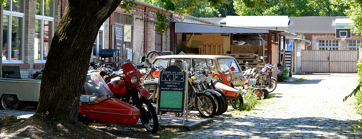 Hinterhof der Motorrad Jung MZ-Vertrags-Werkstatt